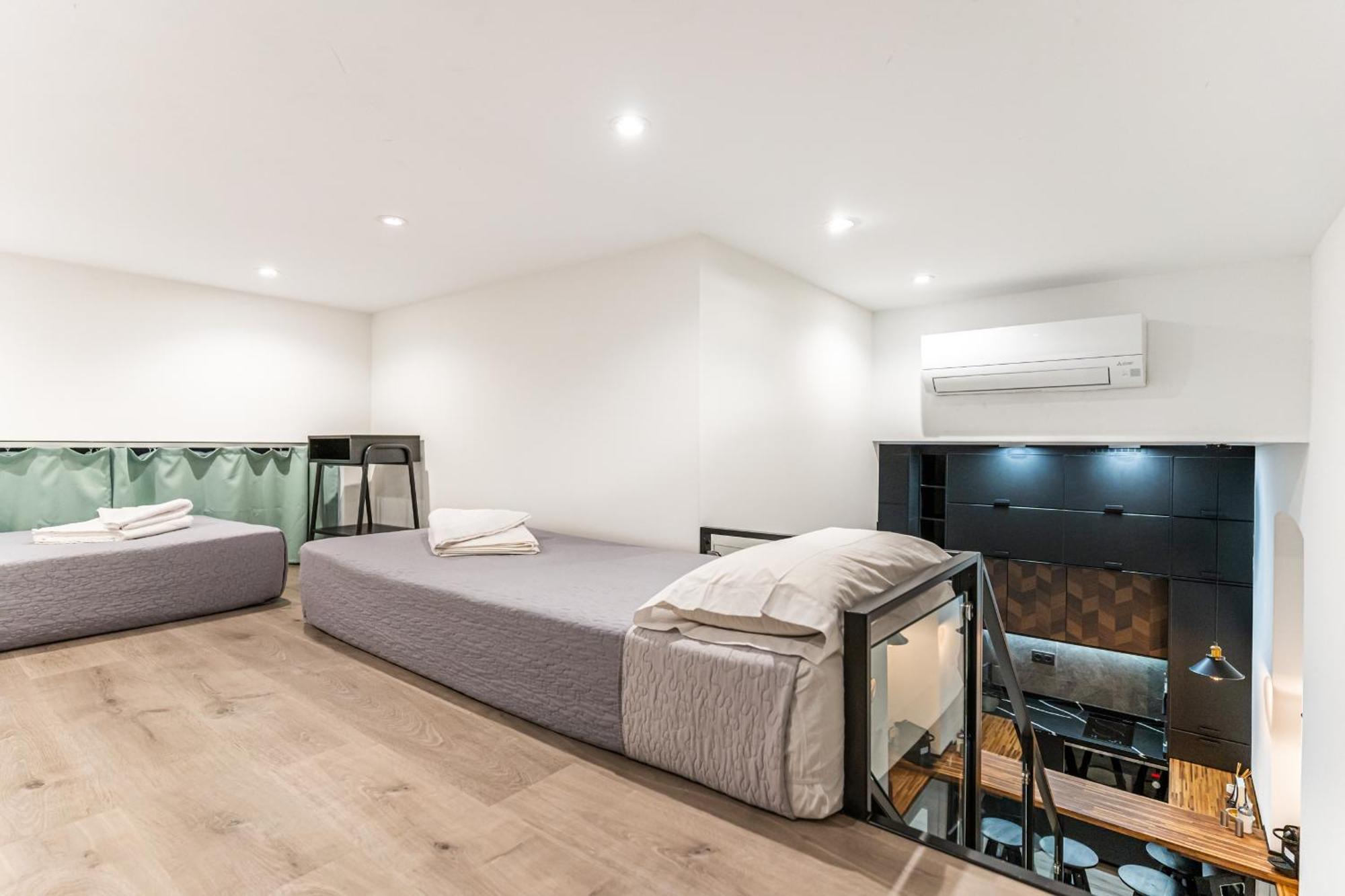 Cc Atocha Apartments Madrid Exterior photo