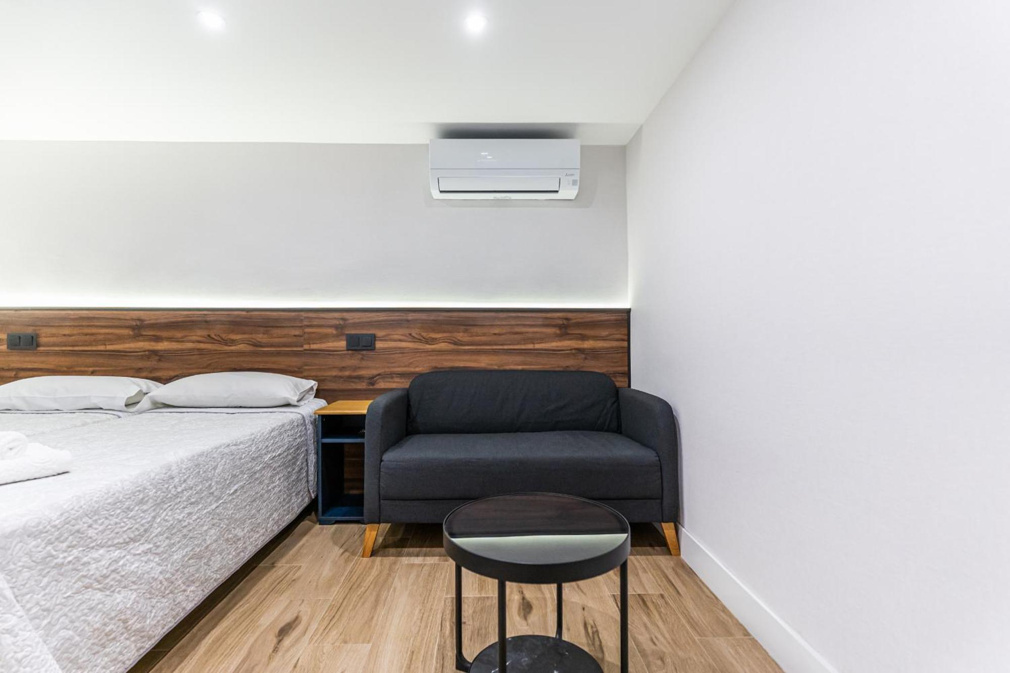 Cc Atocha Apartments Madrid Exterior photo